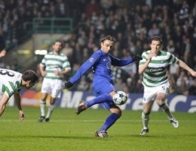 Fans Invasi Lapangan, Celtic Didenda 50.000 Euro