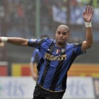 Lagi, Mourinho Tinggalkan Adriano 