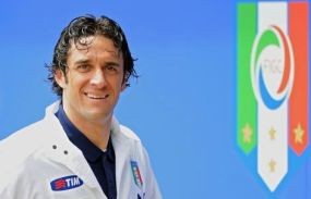 Toni Bantu Klub Pertamanya