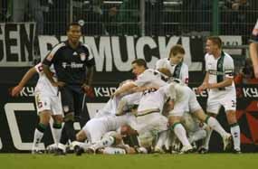 Munich Tertahan, Leverkusen Nyaman di Puncak