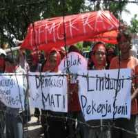 Aksi Diam Dukung Film Eros Djarot