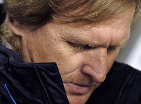 Tak Muncul Latihan, Schuster Segera Didepak?