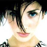 Natalie Imbruglia Topless Bersama Kelinci