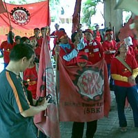 Eks Karyawan Sea Master Geruduk DPRD Surabaya