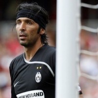 Out Sampai Januari, Buffon Enggan Paksakan Diri