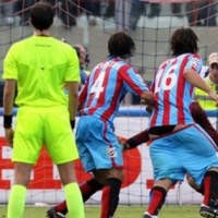 Pelorotkan Celanamu dan Cetaklah Gol