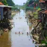 Puluhan Kubik Sampah Dibuang Warga Palembang ke Sungai Setiap Hari