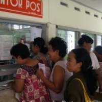 Baru 9,5 Persen Warga Miskin Cairkan BLT Susulan