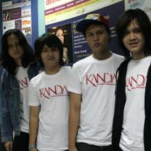 Kanda Tuangkan Keintiman Keluarga Dalam Album