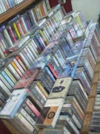 Dari Pemakai Jadi Pengedar Kaset Lawas