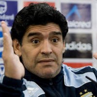 Maradona Pertanyakan Titel Piala Dunia Inggris