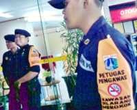 Awasi Perokok, Satpam Gedung akan Diberi Badge Khusus