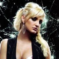 Ashlee Simpson Lahirkan Bayi Laki-laki