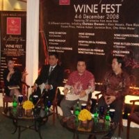 Jelajahi Wine Terbaik di Wine Festival 2008
