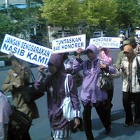 Ratusan Guru Tidak Tetap Kota Soto Turun Jalan