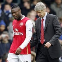 Wenger Cabut Ban Kapten Gallas?