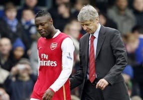 Wenger Cabut Ban Kapten Gallas?
