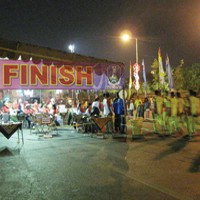 Peserta Gerak Jalan Surabaya-Mojokerto Masuki Finish