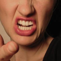 Awas! Perempuan Makin Sensitif Karena Rokok