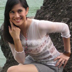 Dian Sastro Ngedangdut Siap Berlaga di Dubai