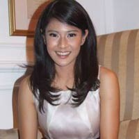 Dian Sastro Kenang Kakek Lewat Facebook