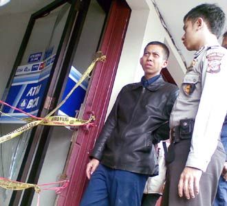 ATM BCA Dibobol Maling