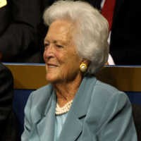 Ibunda Bush Dilarikan ke Rumah Sakit