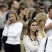 Ponsel dan Internet Bisa Merusak Jiwa