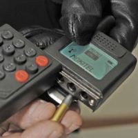 Mafia Sulap Ponsel Jadi Senjata Api