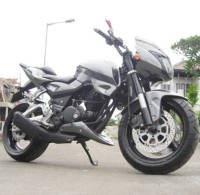 Pulsar Bercita Rasa Suzuki B-King
