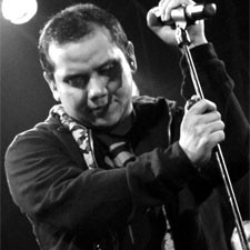 Dingin-dingin, Padi Gelar Konser