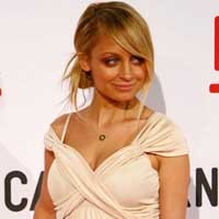 Nicole Richie Jadi Mak Comblang Paris-Benji