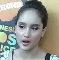 Cinta Laura Mimpi Jadi Miss Universe