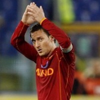Totti Menangkan Roma