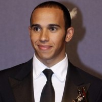 Hamilton Tak Yakin Seperti Schumacher