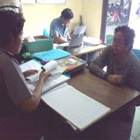 Demi Cari Biaya Berobat Suami, Ema Nyopet Pengunjung Mall 