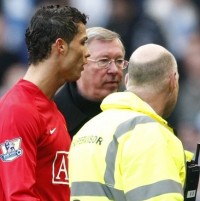 Soal Kartu Merah, Ronaldo Dibela Fergie 
