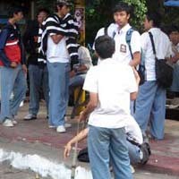 Akibat Melestarikan Tradisi Sesat