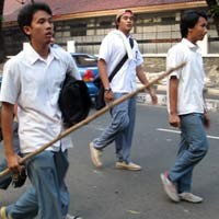 Korban Akan Terus Berjatuhan