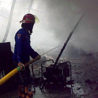 1 Jam Api di Pabrik Krupuk Berhasil Dipadamkan