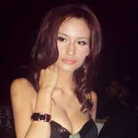 Seksi dan Sensual Versi Rebecca