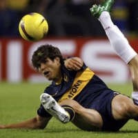 Milan Berburu Bek ke Argentina