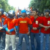 Aliansi Buruh Geruduk Istana Tuntut SKB 4 Menteri Dicabut