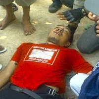 Saling Dorong dengan Polisi, 1 Orang Pingsan