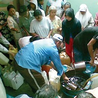 Tak Dapat Elpiji, Antrean Minah Kembali Terjadi