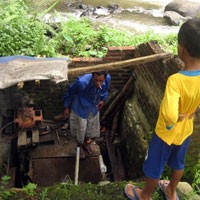 Turbin Bertenaga Air Mampu Menerangi Dusun Kentangan