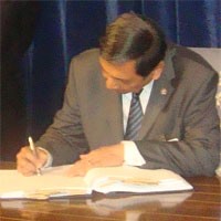 16 Tahun, Bom Curah Musnah