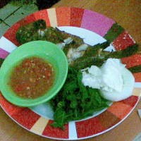 Nikmatnya Ikan Mujair Bakar Danau Sentani