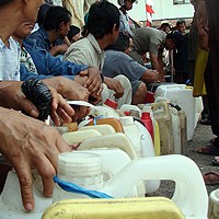 Operasi Pasar Minah di Kampung SBY Diserbu Warga