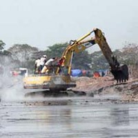 Korban Lumpur Kuasai Jembatan, Jalan Raya Porong Diblokir